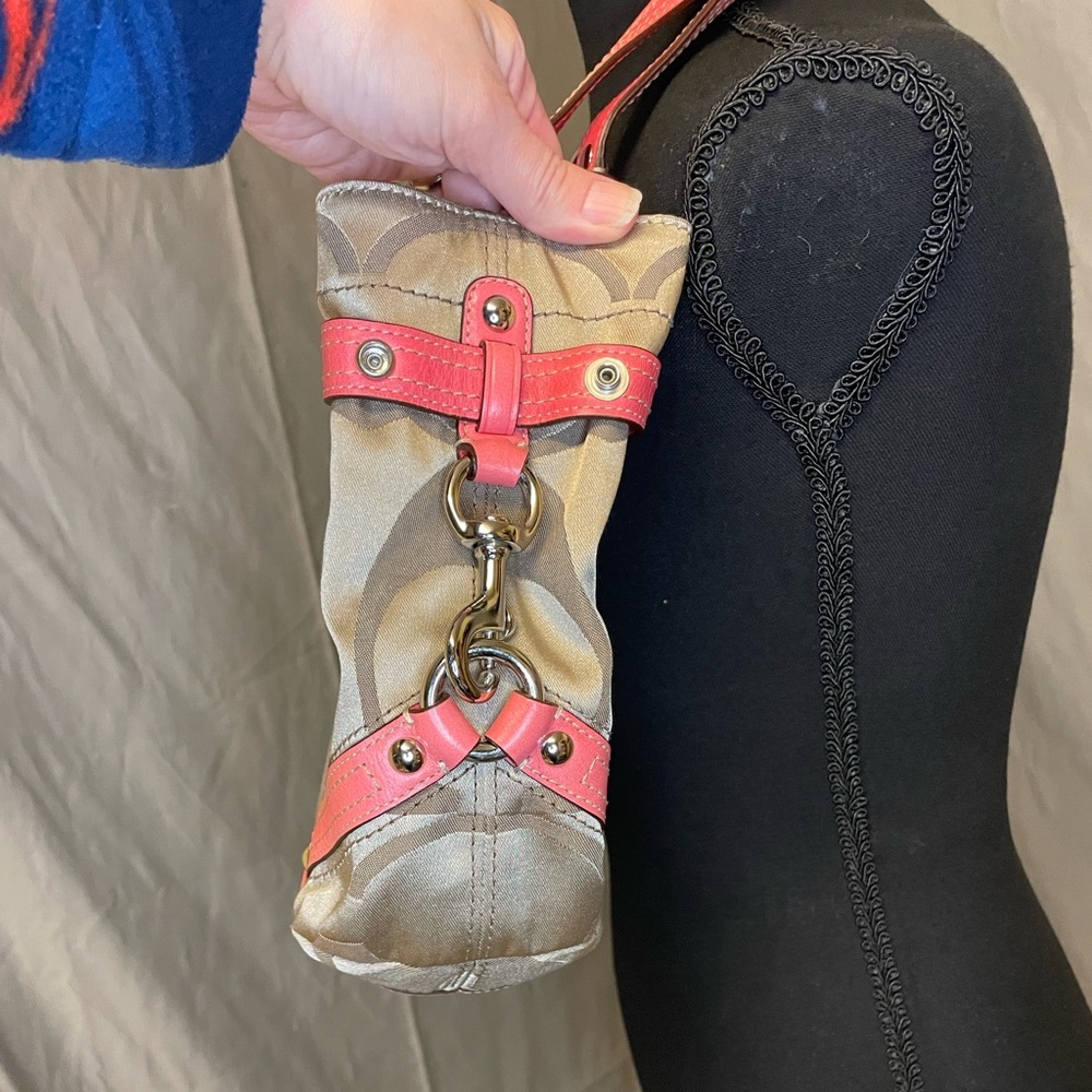 EUC Coach Carly Y2K 2008 Beige and Coral Shoulder Bag - Picture 9 of 16